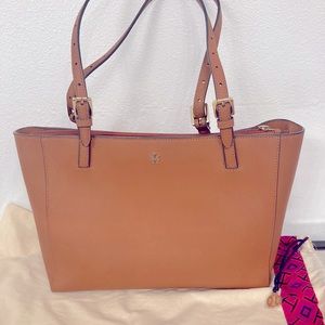 Tory Burch York Tote 🍂🍁